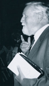 Prof. Dr. R. Guenther em simposio da A.B.E. 1999. Arq. A.B.E.